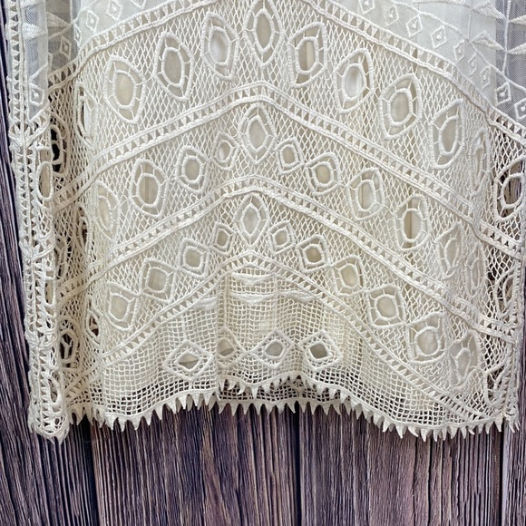 Beautiful Ella Moss Cream Colored Crochet  Dress - Size M/L - Picture 4 of 13